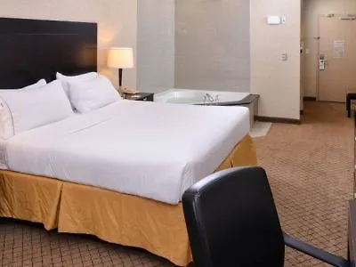 Holiday Inn Express & Suites Halifax Airport By Ihg Enfield 3*,